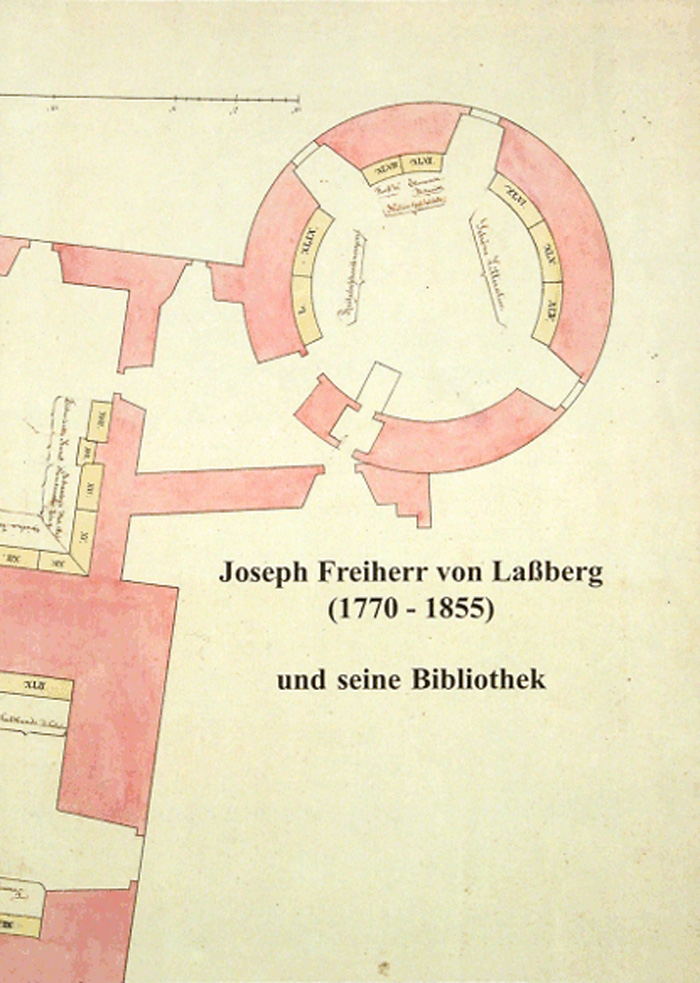 Zu sehen ist das Cover eines Ausstellungskataloges. Auf diesem ist ein Teil eines Gebäudeplanes abgebildet und darunter steht der Titel der Ausstellung geschrieben.
