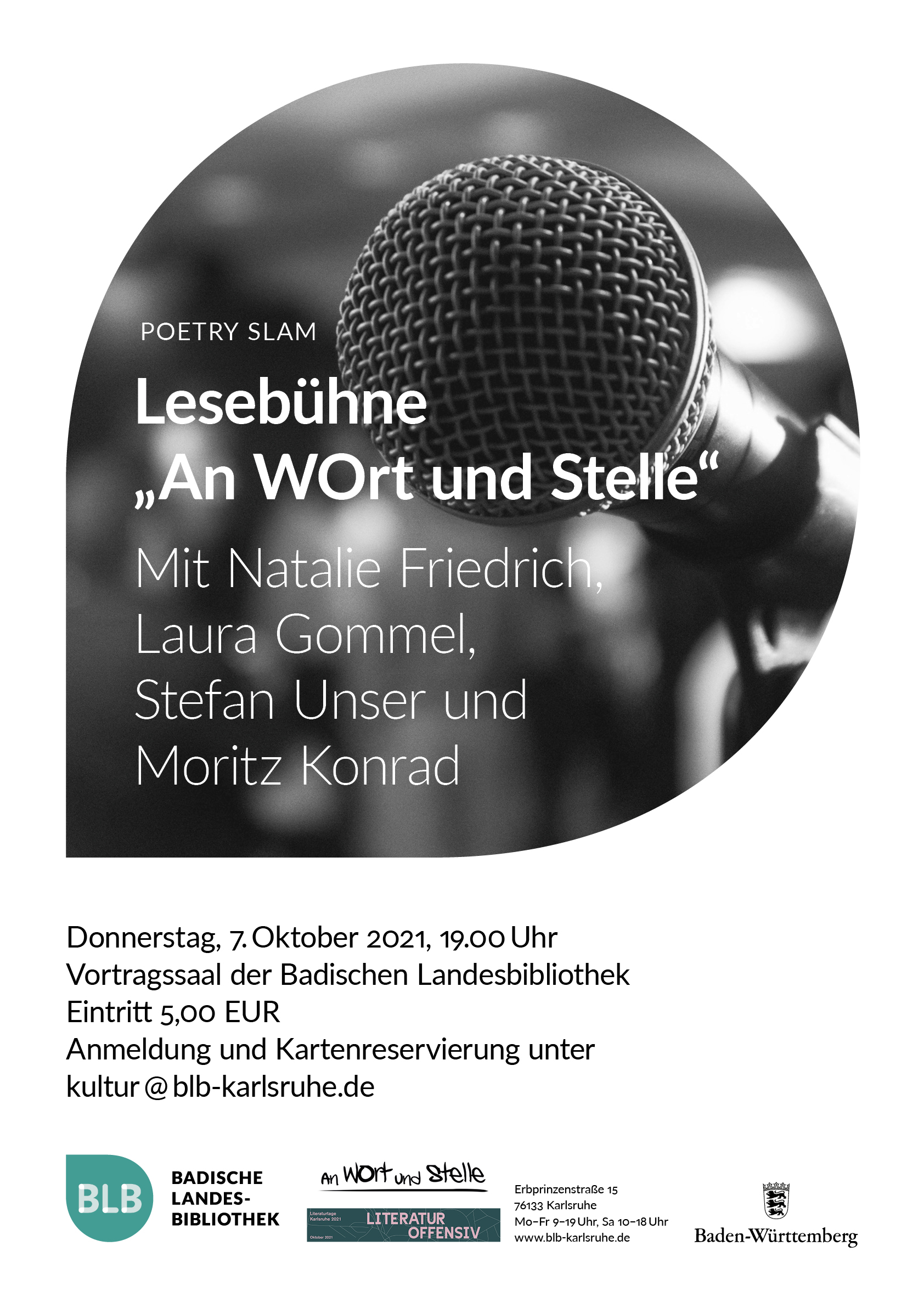 Das Plakat setzt sich aus einem Bild und zugehörigem Text zusammen. Zu sehen ist die Nahaufnahme  eines Mikrofons in einem Mikrofonständer. Das Bild ist in Schwarz-Weiß ausgeführt. Ergänzend stehen die Namen der Beteiligten Künstler und die Anmeldeformalitäten, wie auch das Datum auf dem Plakat.  