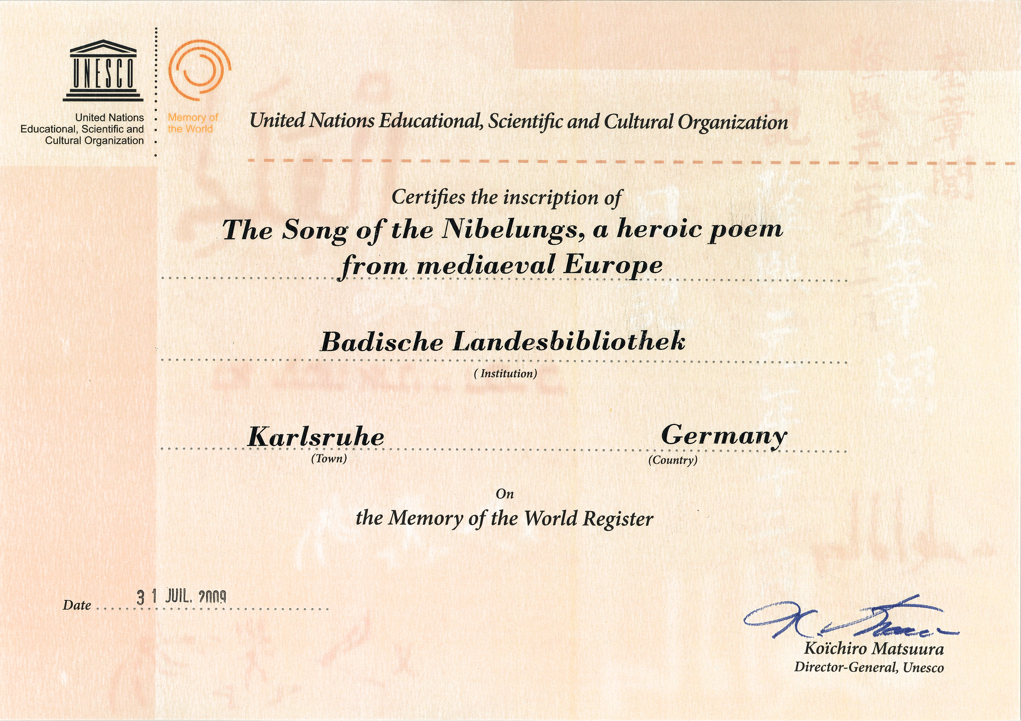 Zu sehen ist die Urkunde vom 31. Juli 2009, mit der die UNESCO das Nibelungenlied in das Weltdokumentenerbe aufgenommen hat.