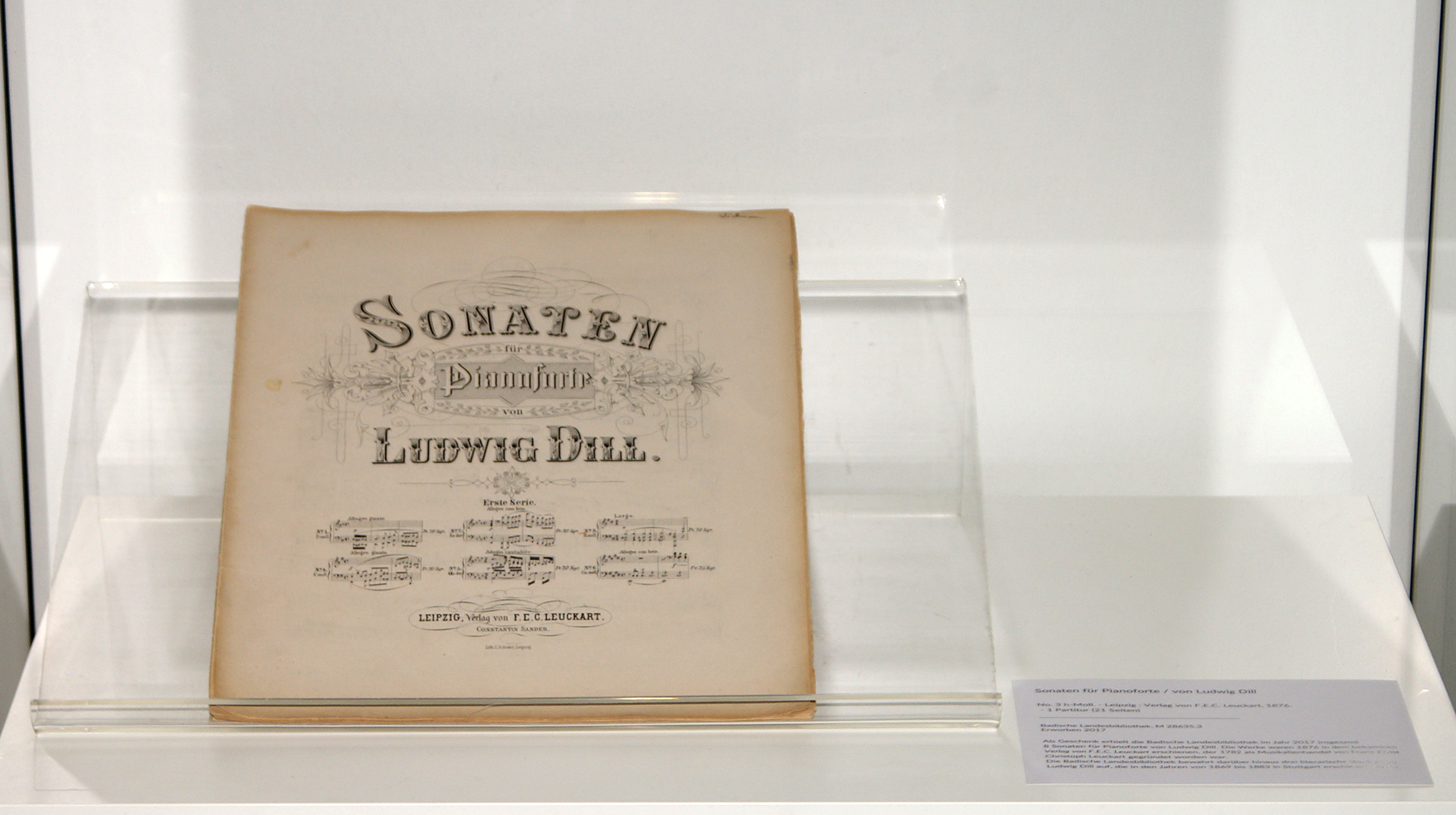 Ausgestellt ist Ludwig Dill's Pianoforte von 1876. 