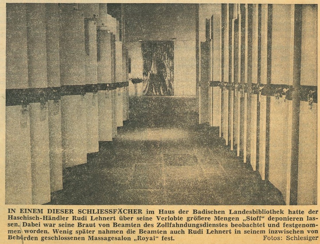 Zeitungsausschnitt mit Untertitel, Blick in die Schließfachanlage der Badischen Landesbibliothek als Haschischdepot.