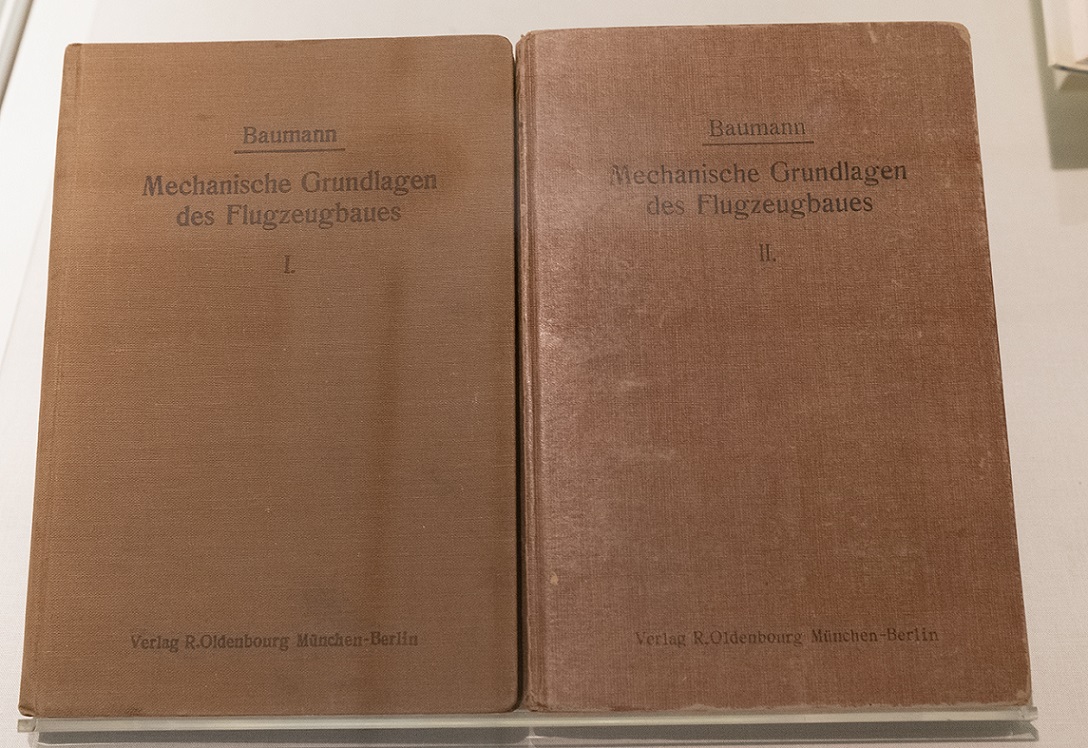 Cover „Mechanische Grundlagen des Flugzeugbaus" 1 und 2