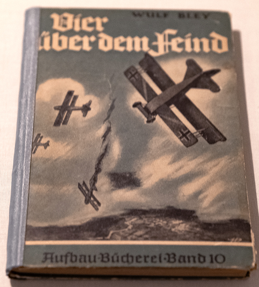 Cover des Buchs „Vier über dem Feind"