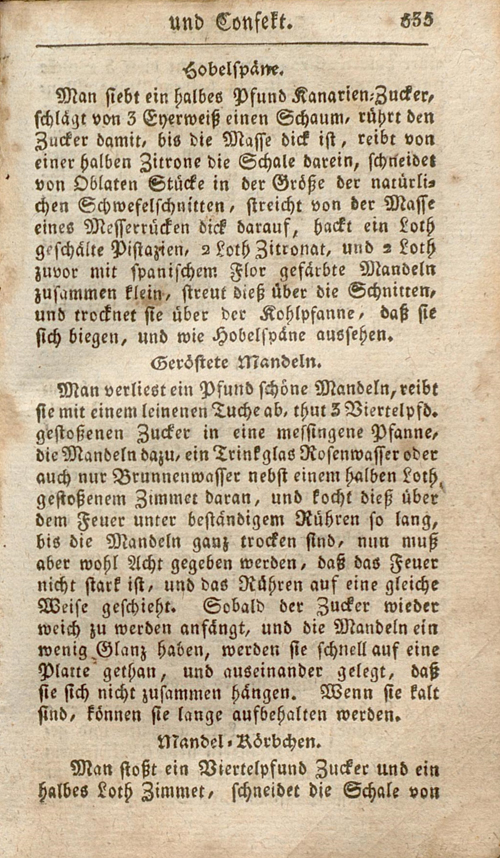 Abgebildet ist eine Buchseite, ein Rezept für „Hobelspäne“ ist aufgeschlagen.
