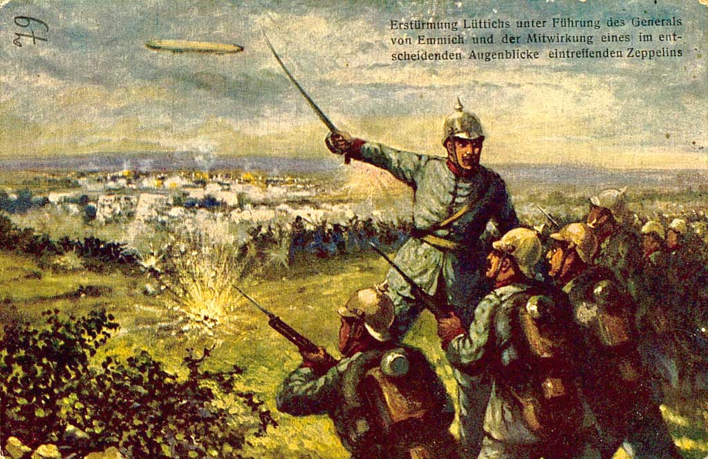 © Badische Landesbibliothek Karlsruhe Zu sehen ist die Szenerie einer Schlacht. Im rechten vorderen Bildbereich machen sich die Soldaten unter General von Emmich gerade zum Sturm bereit. Das Schlachtfeld im Hintergrund wird von Explosionen durchzogen. Über allem schwebt am Himmel ein Zeppelin. Folgender Wortlaut ist auf der Karte zu lesen: "Erstürmung Lüttichs unter Führung des Generals von Emmich und der Mitwirkung eines im entscheidenden Augenblick eintreffenden Zeppelins".