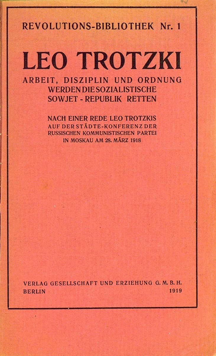 © Badische Landesbibliothek Karlsruhe Der Umcshlag der Veröffentlichung von Leo Trotzki ist rot eingefärbt.