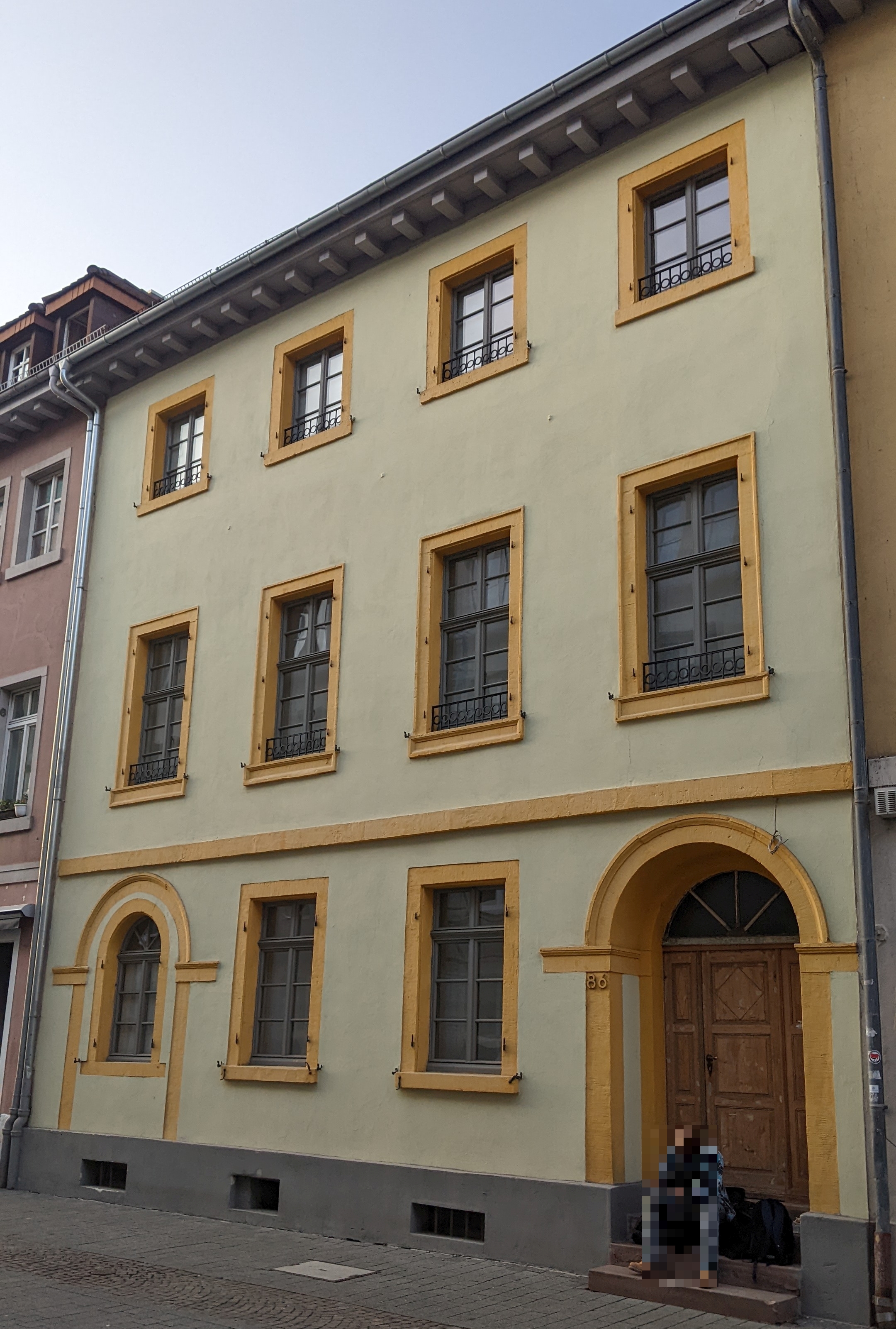 Zu sehen ist: Wohnhaus der Familie Willstätter in der Zähringer Str. 86 in Karlsruhe (Foto M. Mönnich)