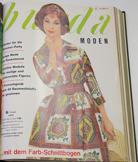 Zu sehen ist das Cover der Zeitschrift "burda Moden" vom Juni 1961.